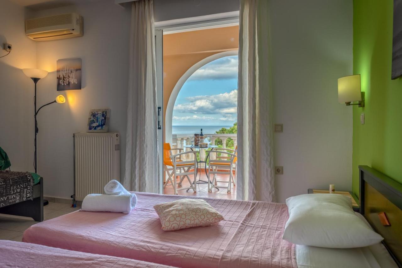 Апартаменты Seafront Spirit Apts Закинтос Экстерьер фото